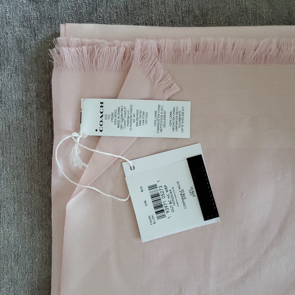 BNWT Coach Extra Fine Wool Rectangular Scarf In Blush Pink - Picture 5 of 6